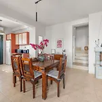 To Pelagos אגיוס סוסטיס